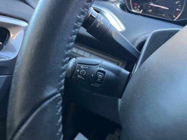 PEUGEOT 2008 1.2 82CV Active