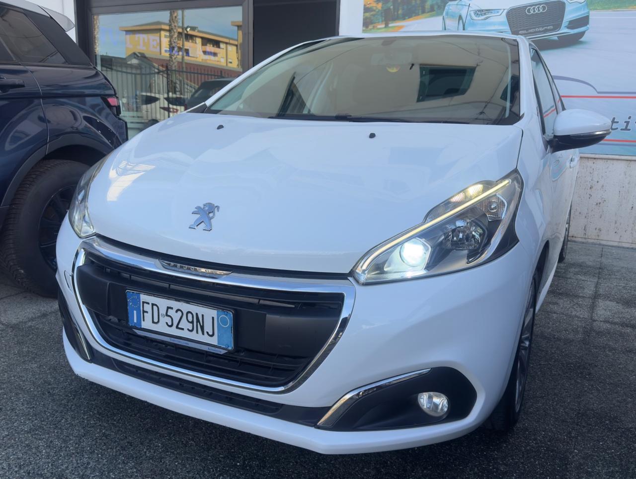 Peugeot 208 BlueHDi 75 5 porte Allure