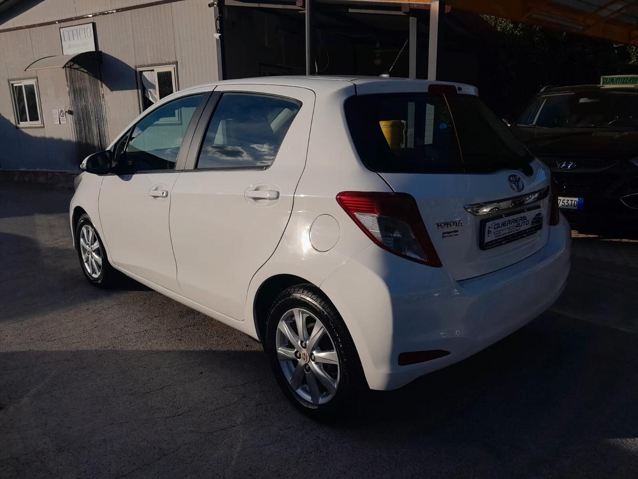 Toyota Yaris 1.0 5 porte Active KM 132 MILA ADATTA X NEO PATENTATI