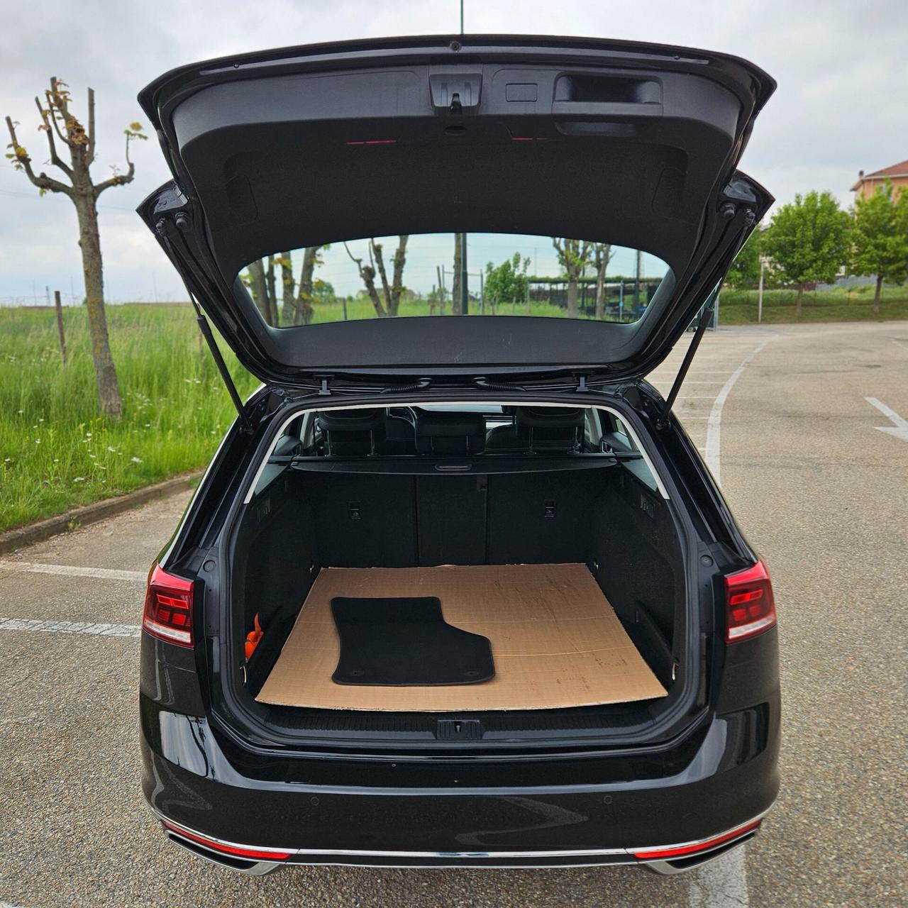 Volkswagen Passat Variant 1.5 TSI ACT DSG Business