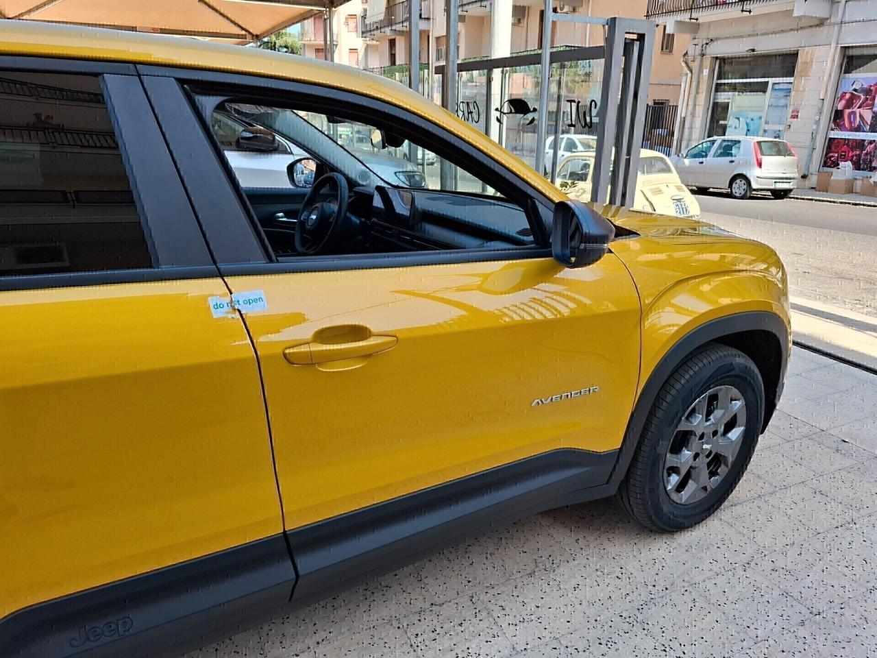 NUOVA JEEP AVENGER 1.2 BENZINA 1OO CV LONGITUDINE PLUS € 23900,00