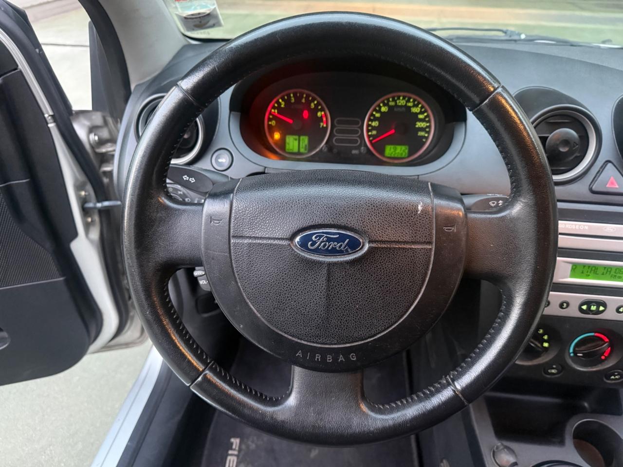 Ford Fiesta 1.2 16V 3p. Ghia