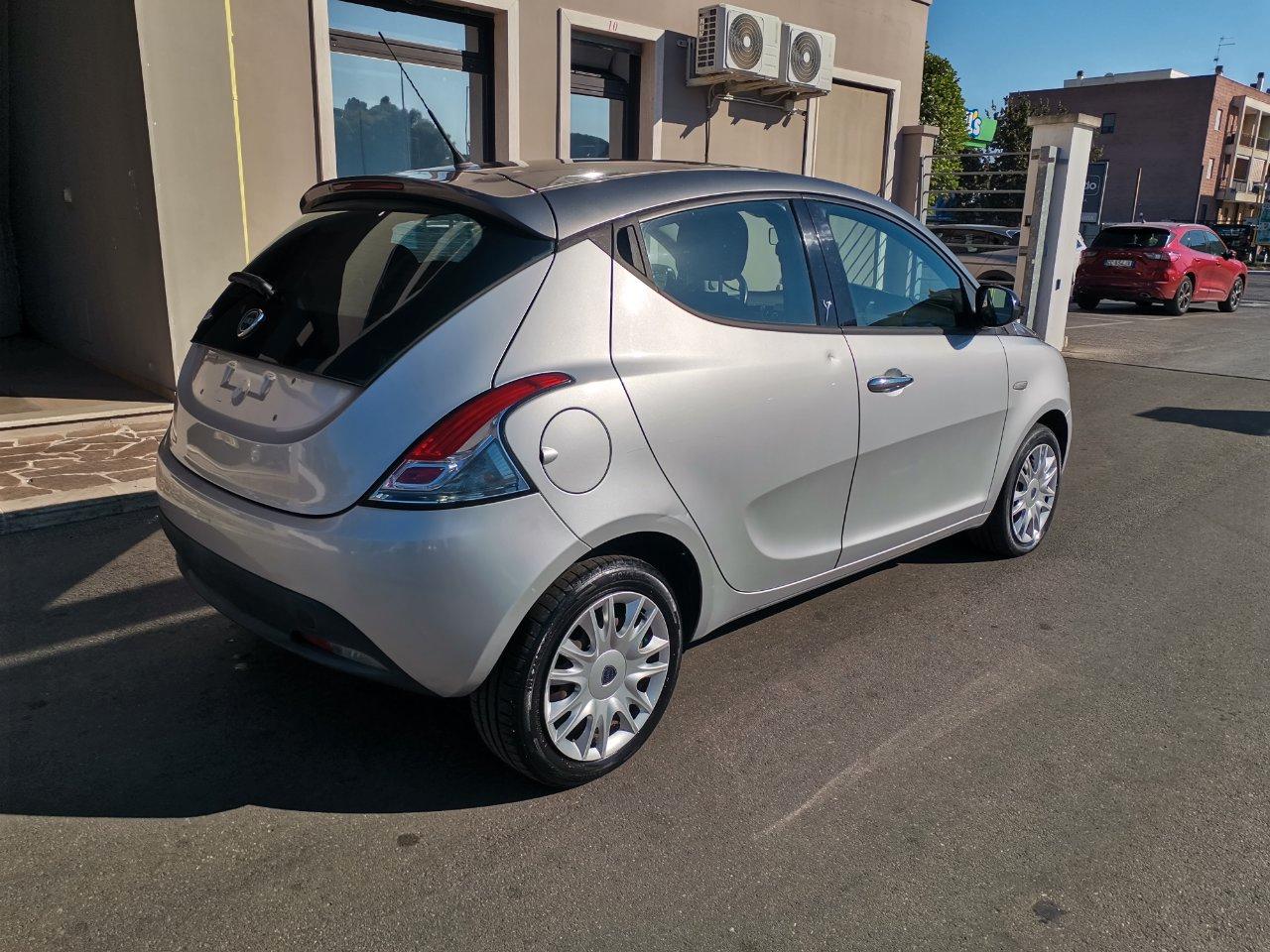 Lancia Ypsilon 5 Porte Ypsilon 1.2 8v Gold s&s 69cv