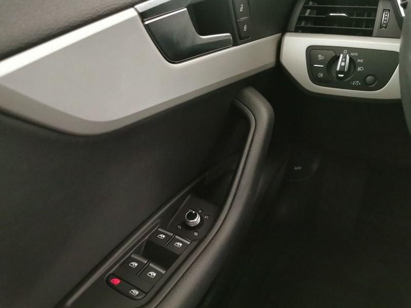 Audi A4 allroad 40 2.0 tdi mhev Identity Contrast quattro 204cv s-tronic