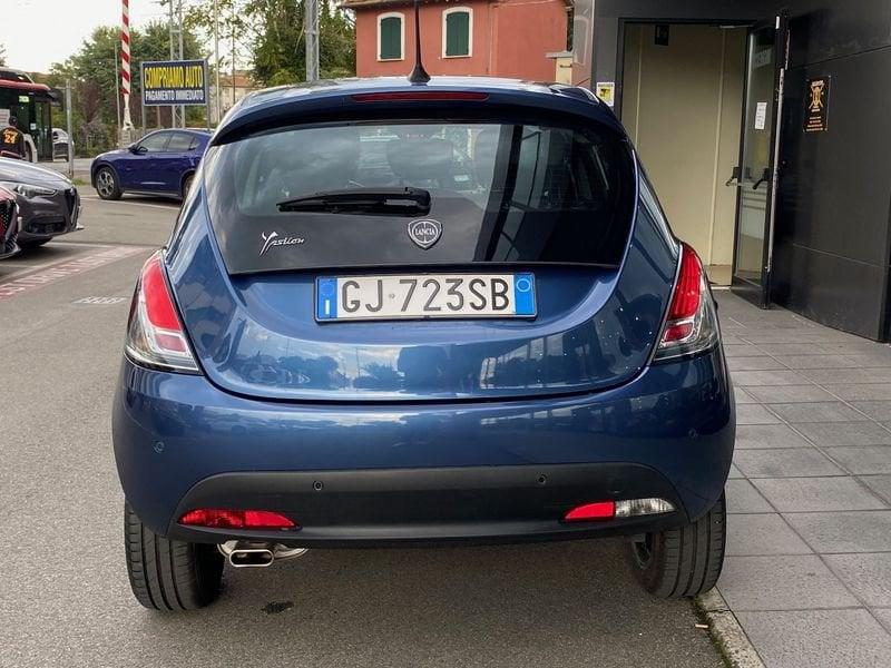Lancia Ypsilon Ypsilon 1.2 69 CV 5 porte GPL Ecochic Silver