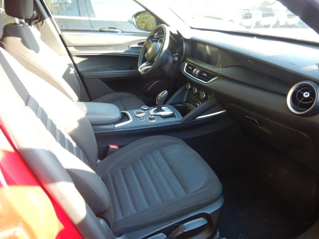 Alfa Romeo Stelvio 2.2 Turbodiesel 160 CV AT8 RWD Super Business