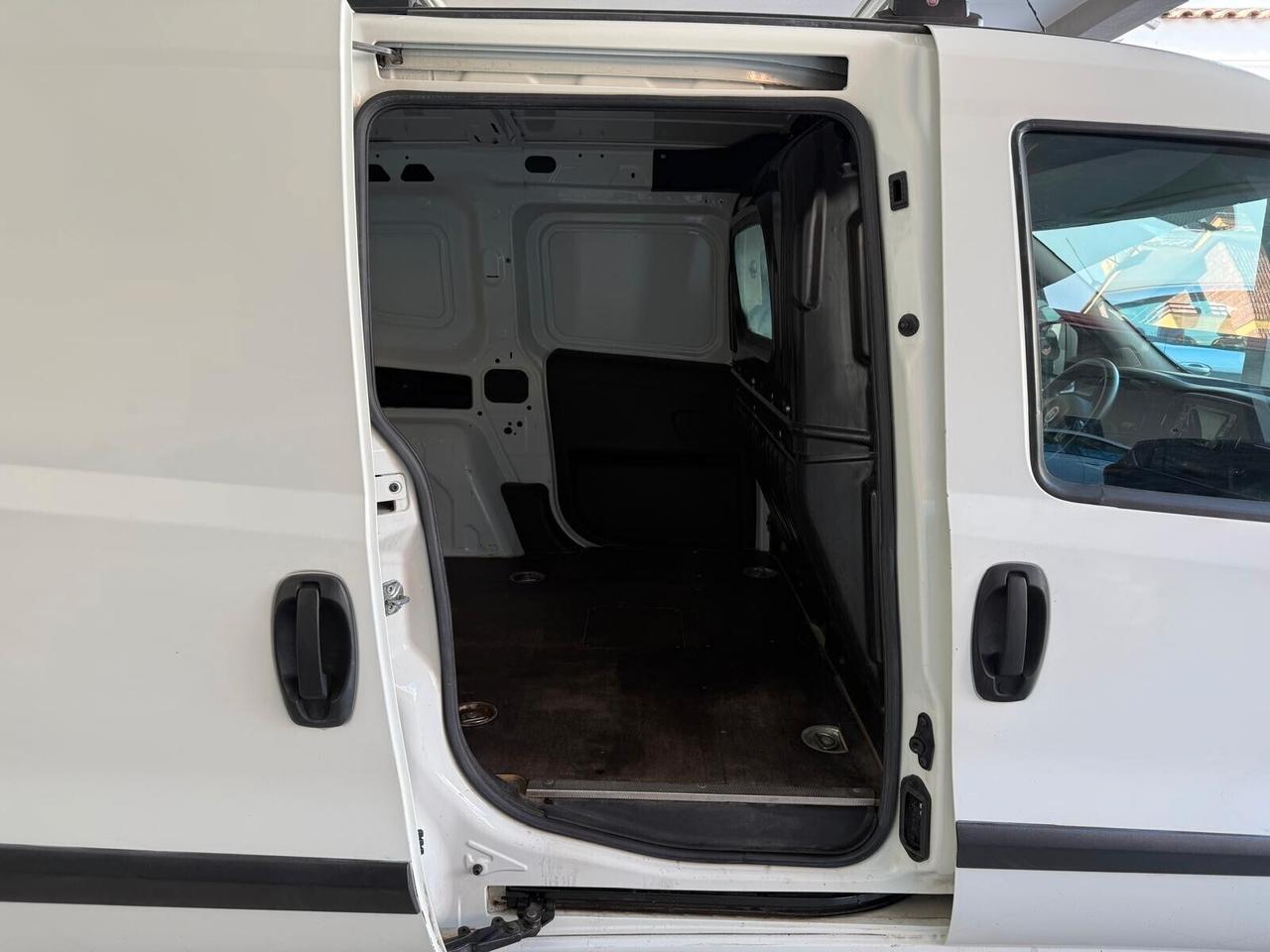 FIAT DOBLO' 1.4 BENZINA DEL NORD ITA 2015