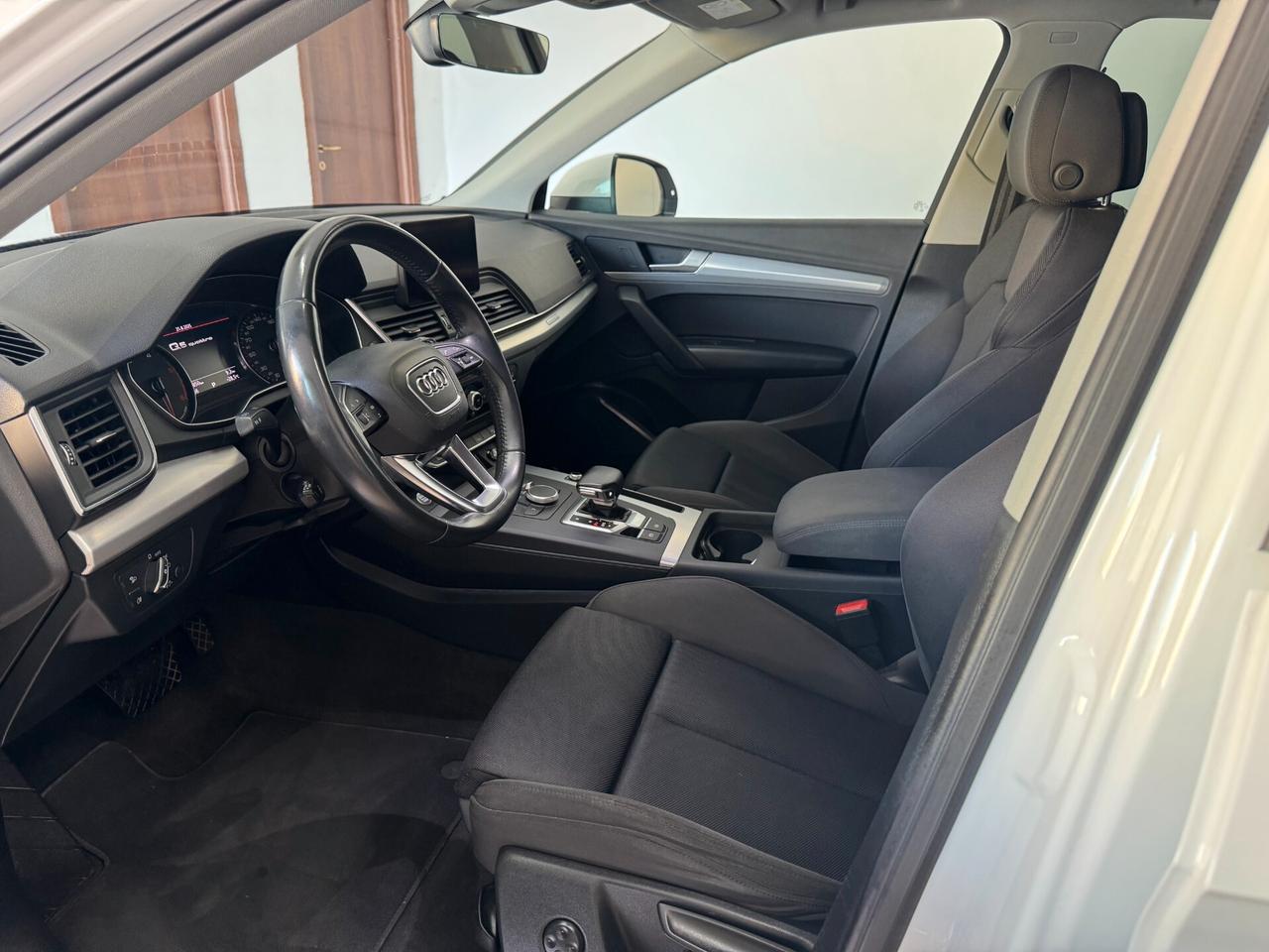 Audi Q5 2.0 TDI quattro S tronic Business Sport