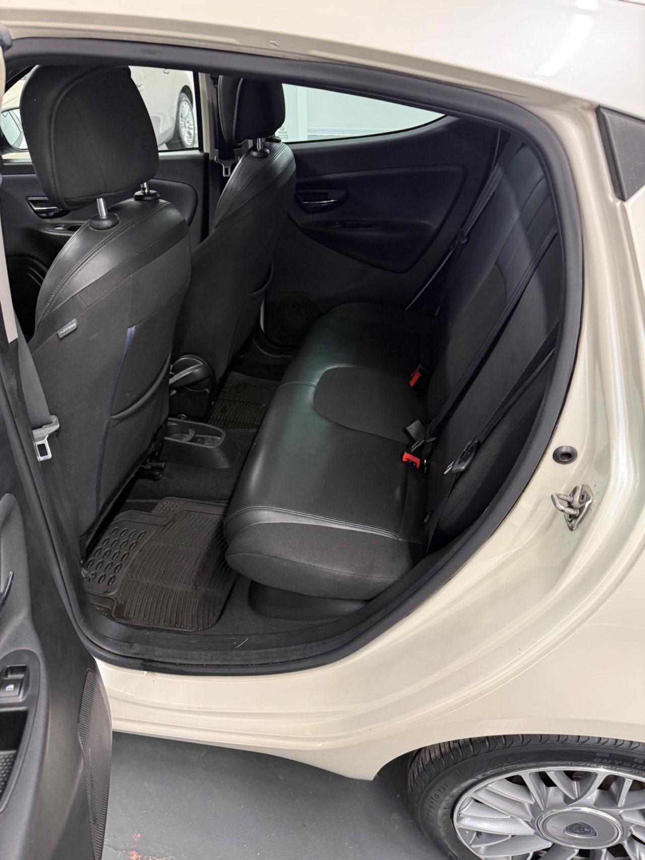 Lancia Ypsilon 1.2 69 CV Platinum
