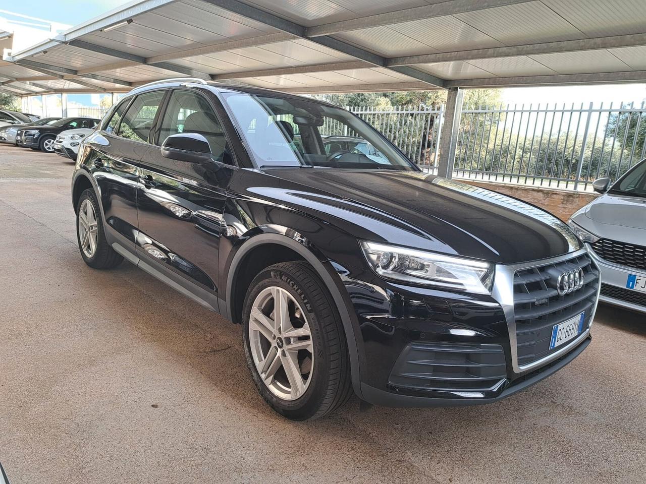 Audi Q5 quattro s tronic busness