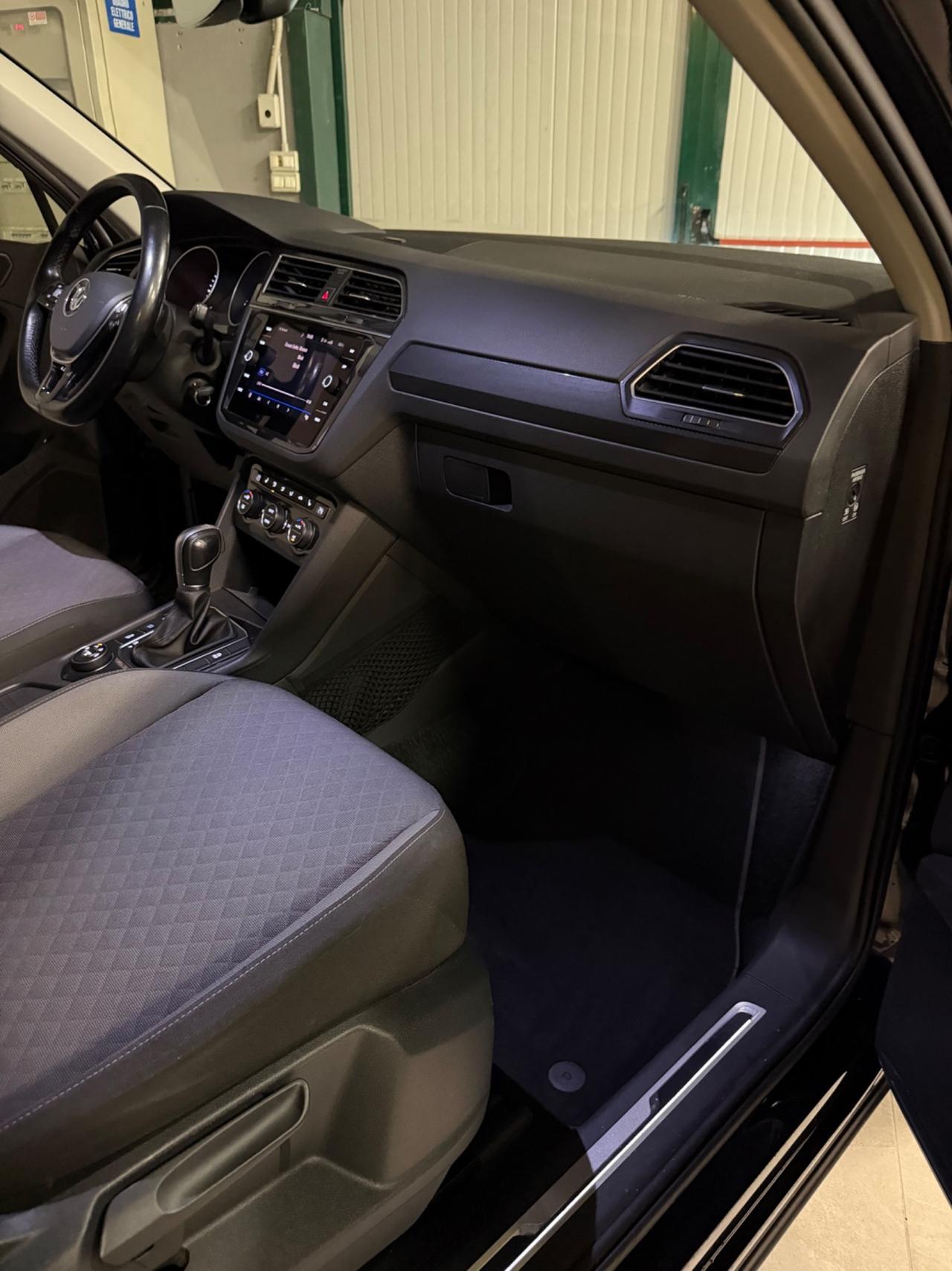 Volkswagen TIGUAN 2.0 TDI 4x4 EU6B BLUEMOTION TECNOLOGY KMCERT