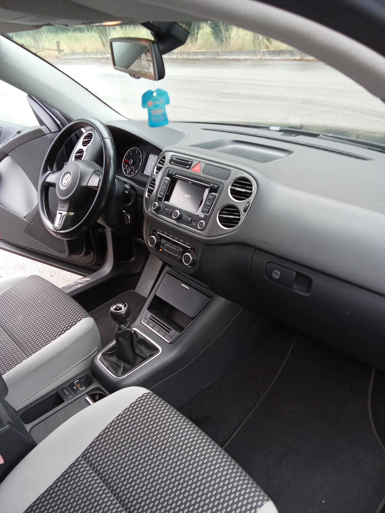 Volkswagen Tiguan 2.0 TDI BlueMotion 011