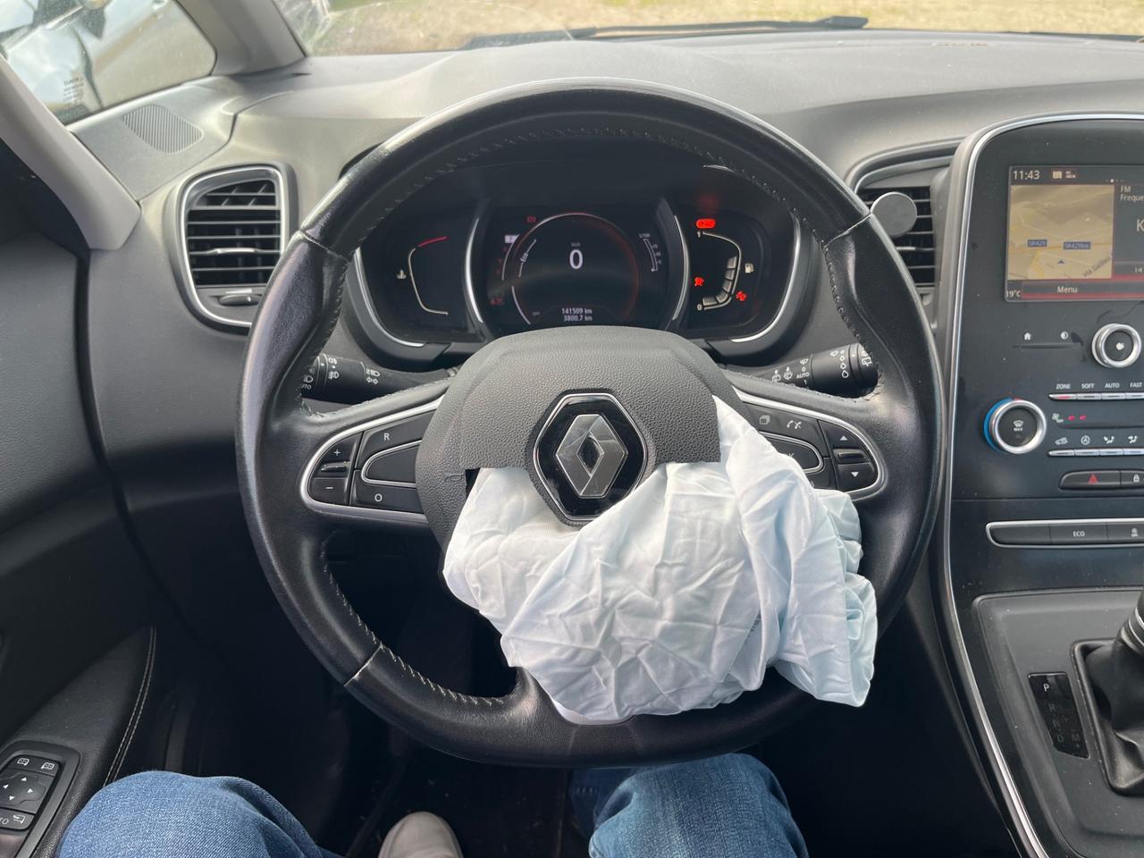 Renault Grand Scenic dCi 8V 110 CV EDC Energy Intens