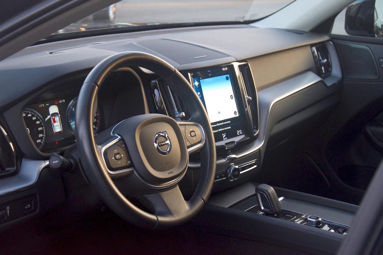 Volvo XC60 B4 Diesel 197cv Aut. Momentum