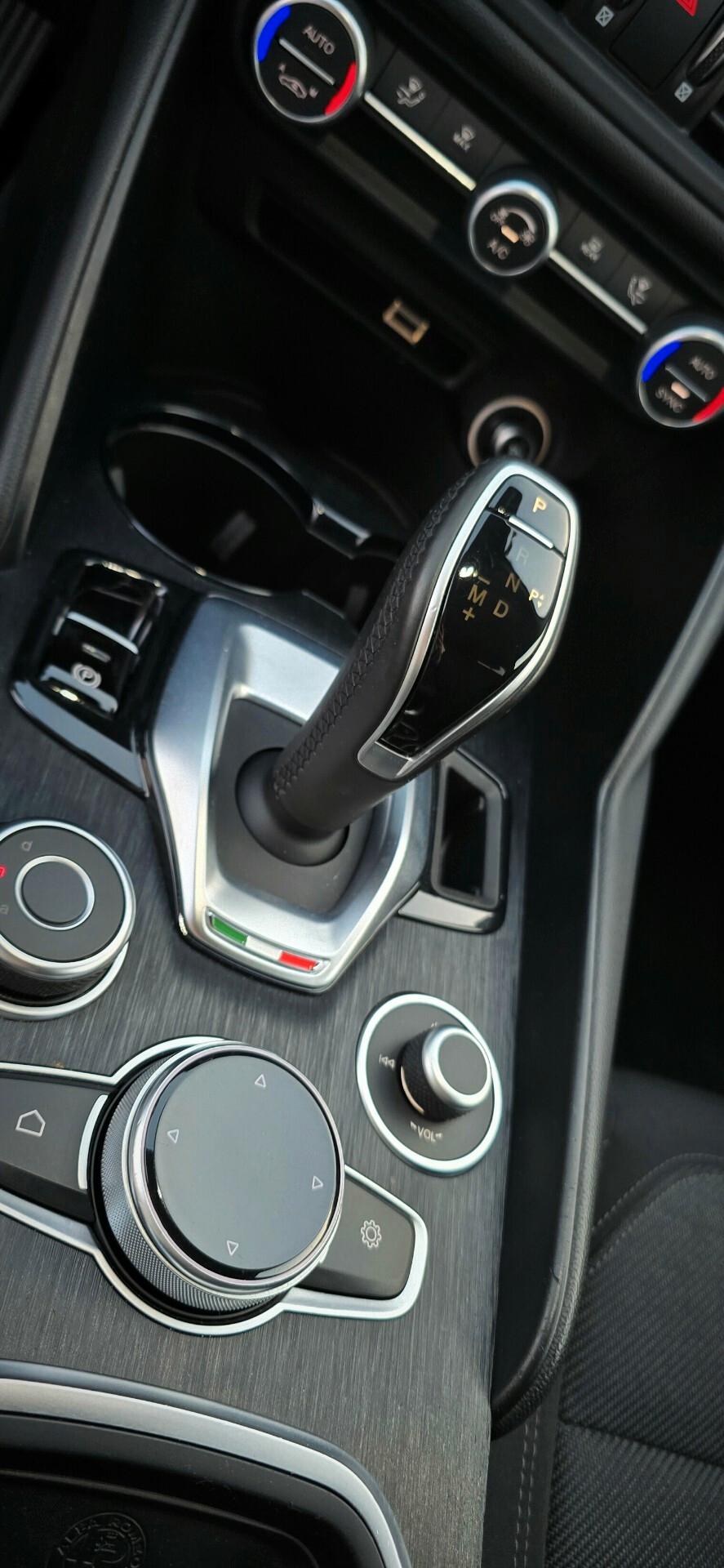 Alfa Romeo Giulia 2.2 160 CV AT8 - 2021