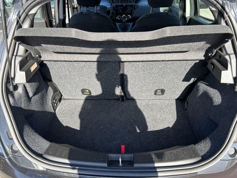 Lancia Ypsilon III 2015 1.0 hybrid Silver s&s 70cv