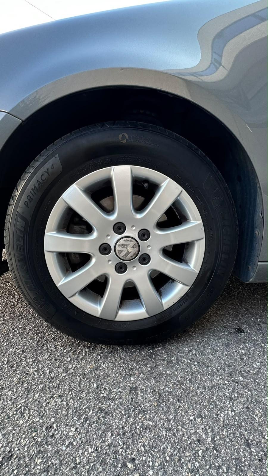 Volkswagen Golf 1.6 16V FSI 5p. Comfortline