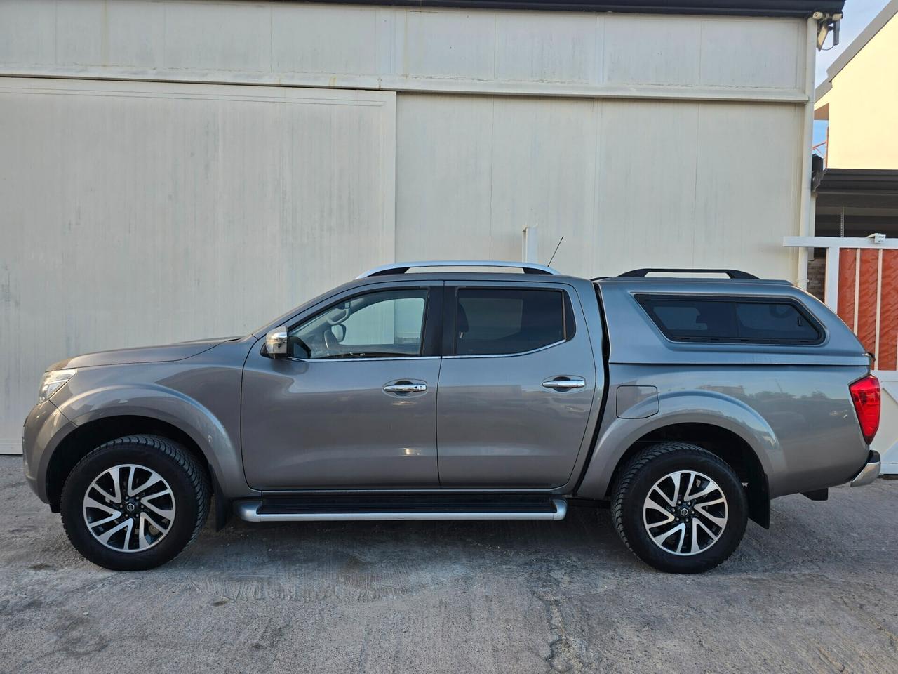 Nissan Navara 2.3 dCi 190cv