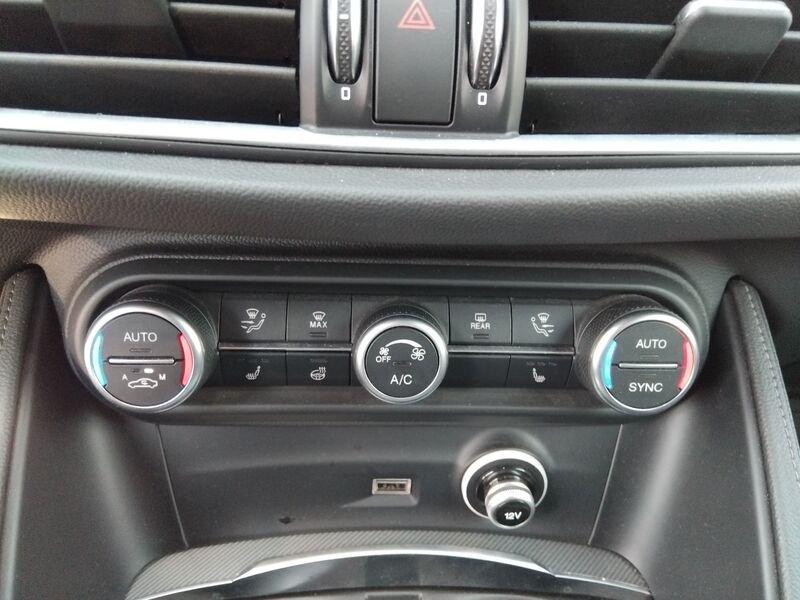 Alfa Romeo Stelvio 2023 2.2 t Veloce Q4 210cv auto