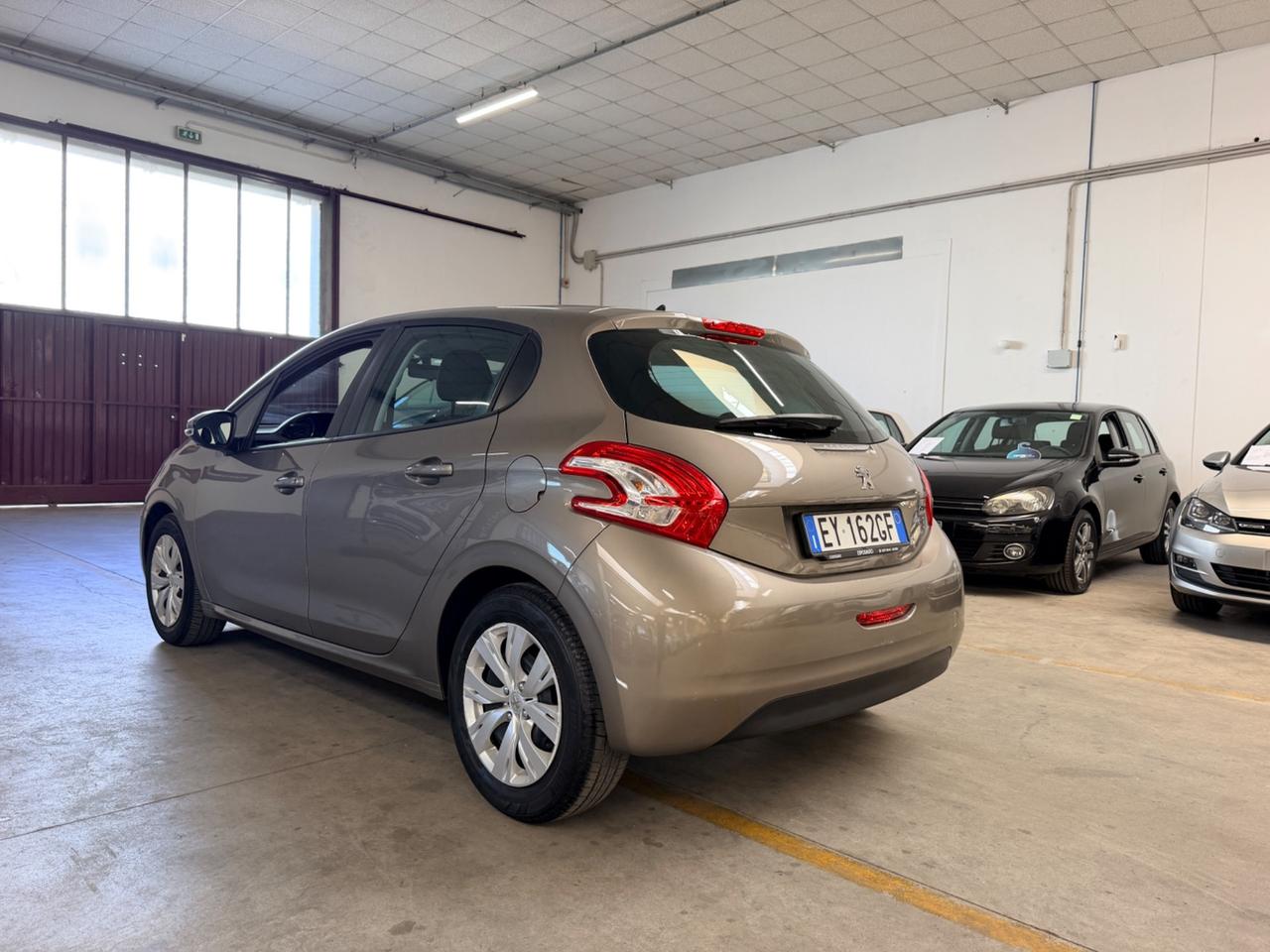 Peugeot 208 PureTech 82 5 porte Allure