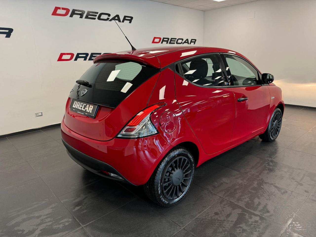 Lancia Ypsilon 1.2 69 CV 5 porte Elefantino 63.000 KM NEOPATENTATI