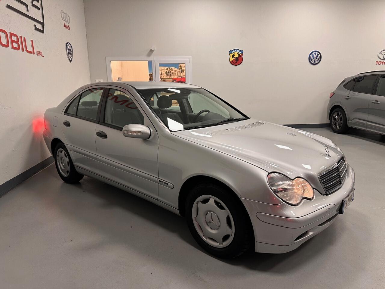 MERCEDES C 180 BENZINA BERLINA (75000 MILA KM )