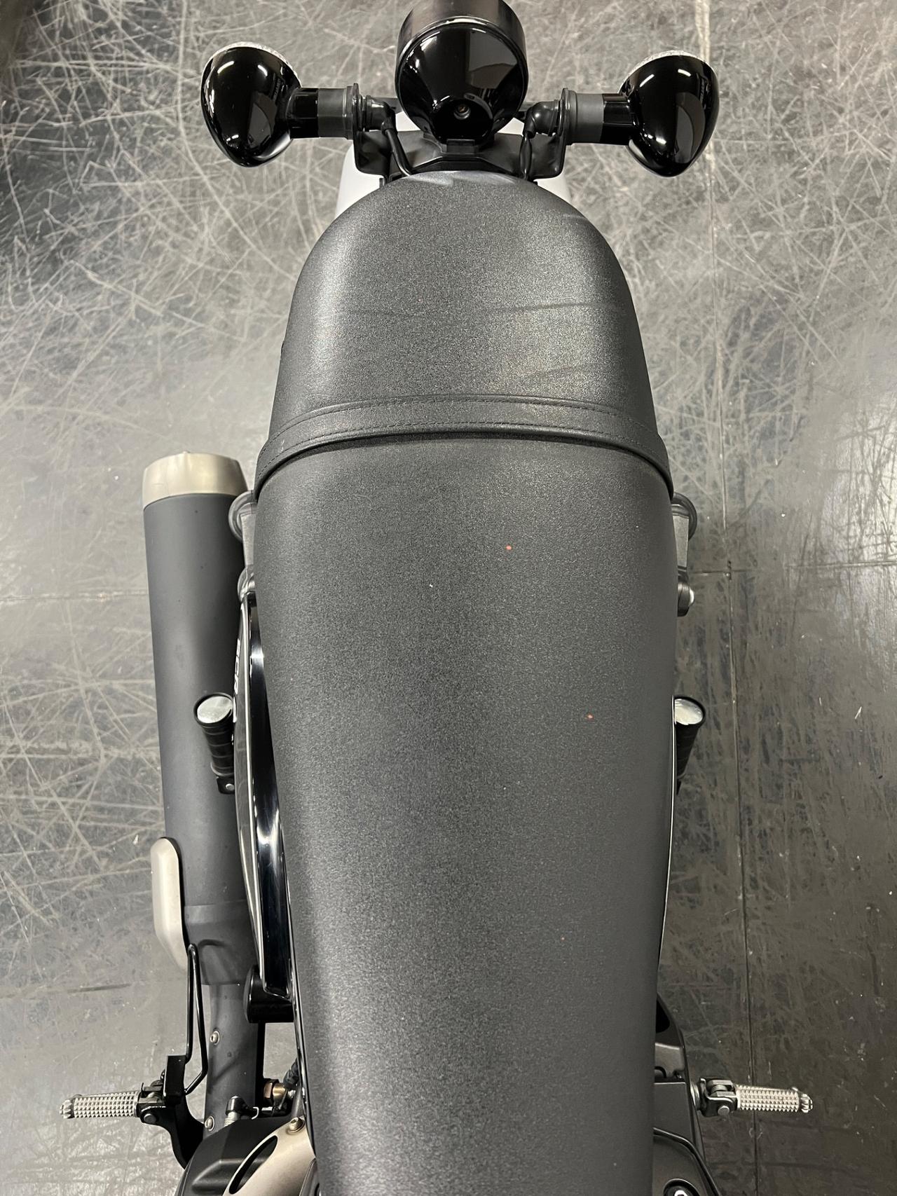 YAMAHA SCR 950