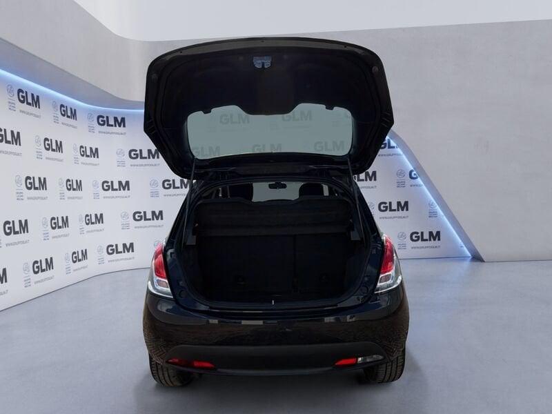 Lancia Ypsilon 1.0 FireFly 70cv Hybrid Silver Plus