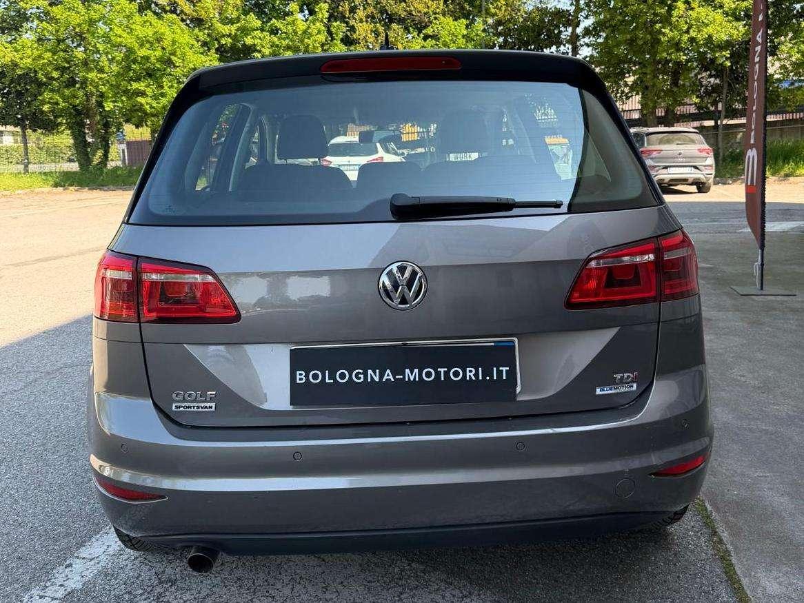 Volkswagen Golf HIGHLINE 110 CV DSG