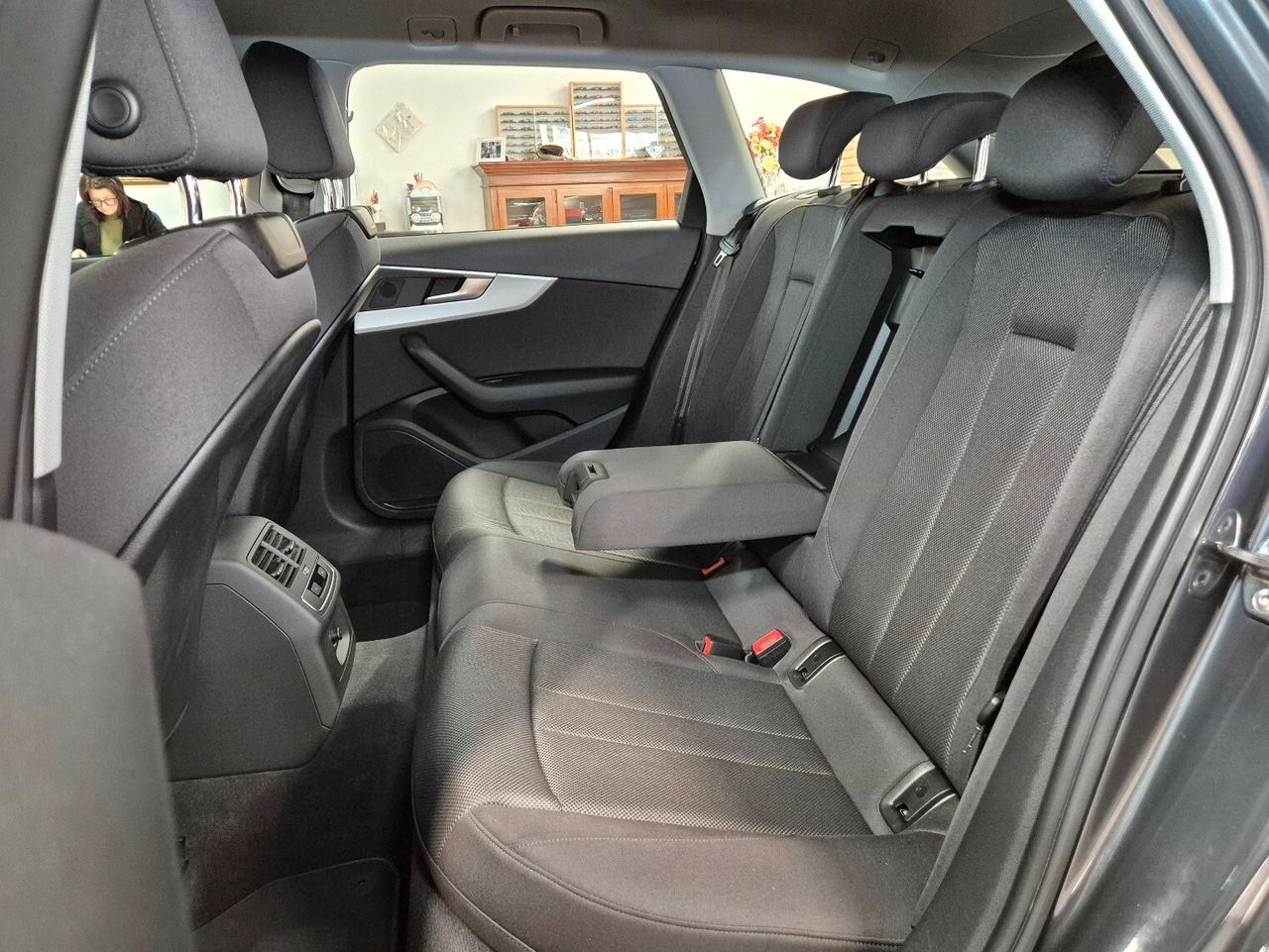 Audi A4 Avant 35 TDI S tronic Business