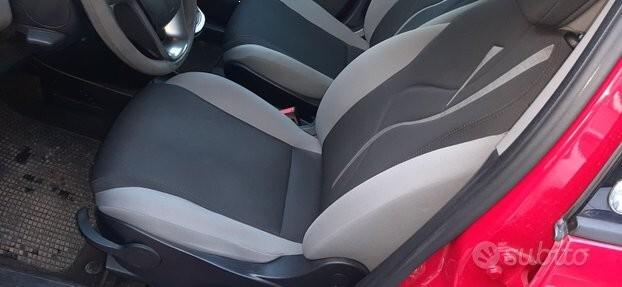 Lancia Ypsilon 0.9 TwinAir 85 CV 5 porte Metano Ecochic Elefantino