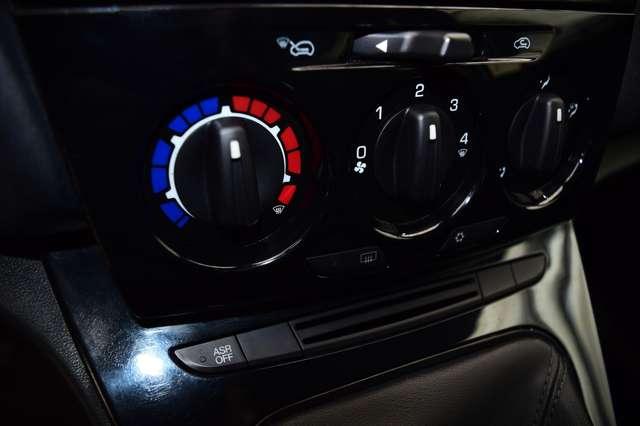 Lancia Ypsilon 1.0 Firefly Hybrid 70 cv Gold - 5 posti