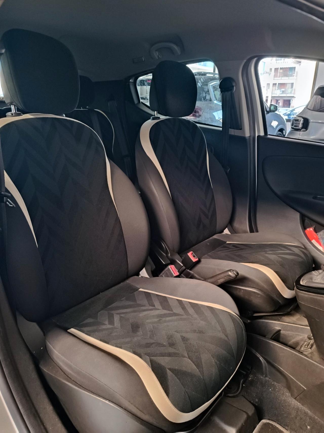 Lancia Ypsilon 5 Porte Ypsilon 1.2 Gold 69cv