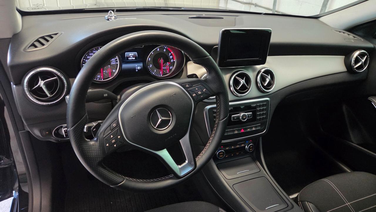 Mercedes-benz CLA 200 automatica Premium unico proprietario