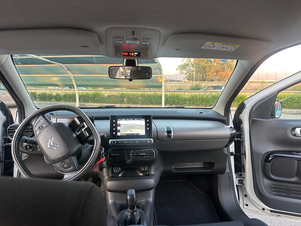 Citroen C4 Cactus BlueHDi 100 Shine