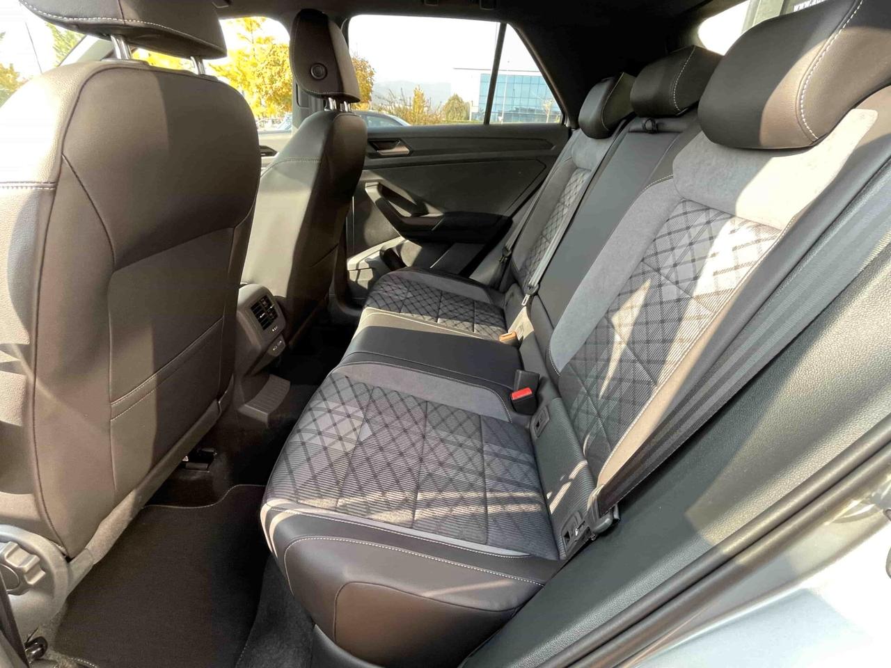 Volkswagen T-Roc 1.5 TSI ACT DSG R-Line KM.0