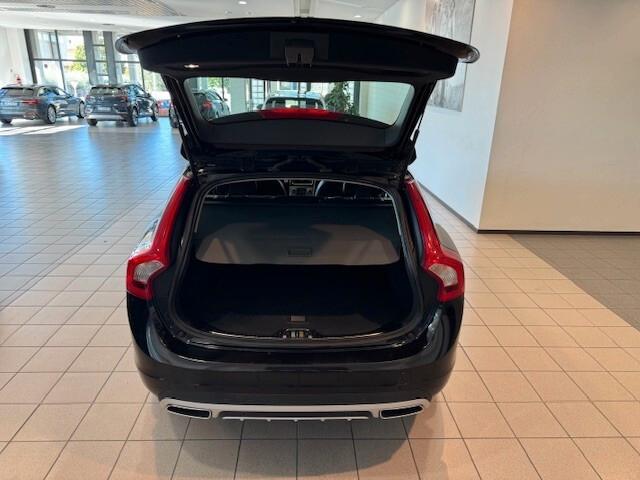 Volvo V60 Cross Country D3 Geartronic Business