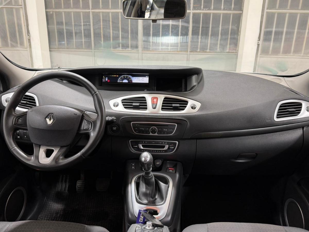 RENAULT - Scénic X-Mod - 1.5 dCi 110CV Dynamique