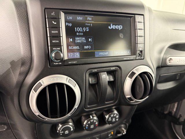 JEEP Wrangler 2.8 CRD DPF Sahara Auto