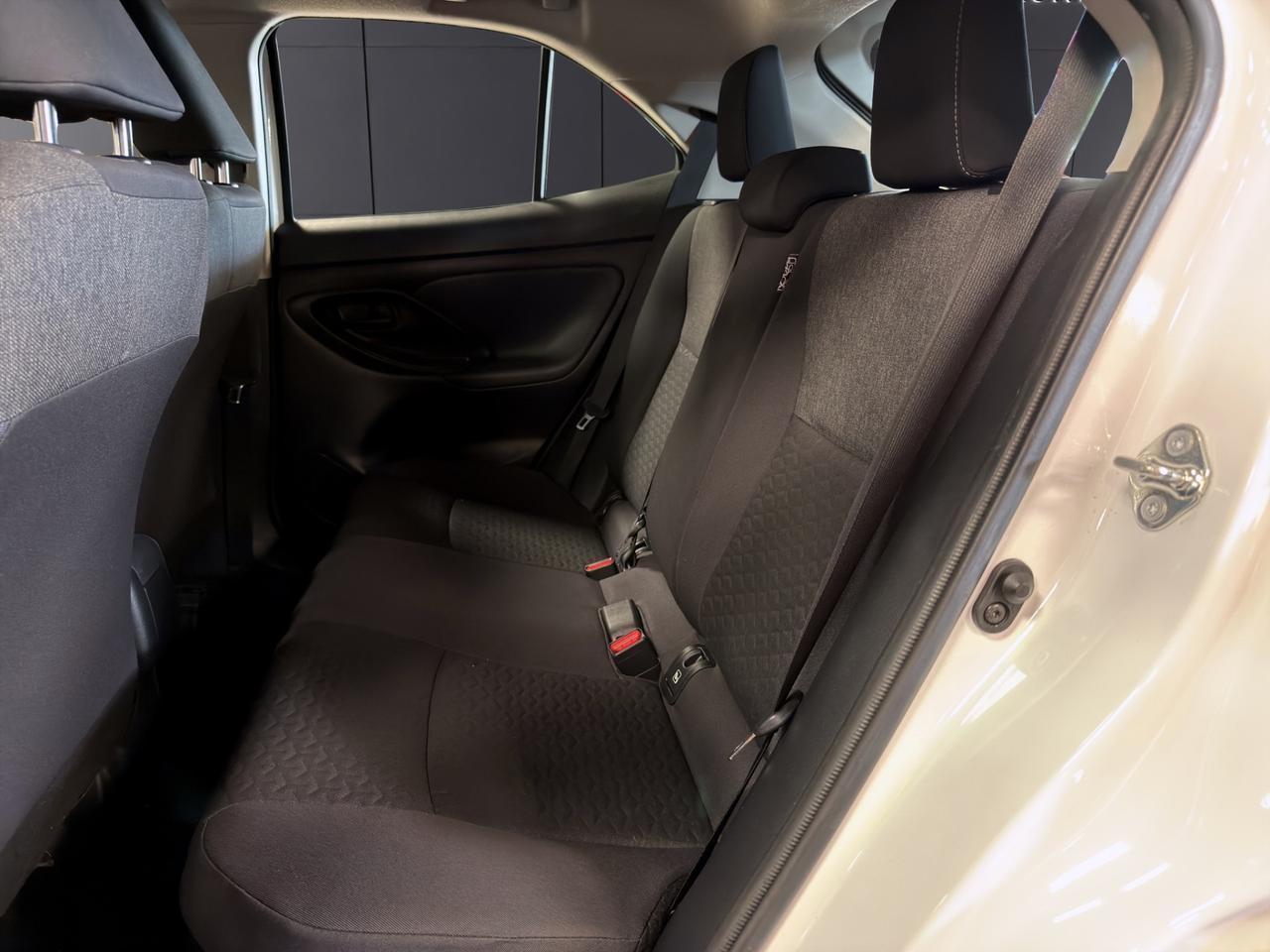 Toyota Yaris Cross 1.5h Active fwd 116cv e-cvt