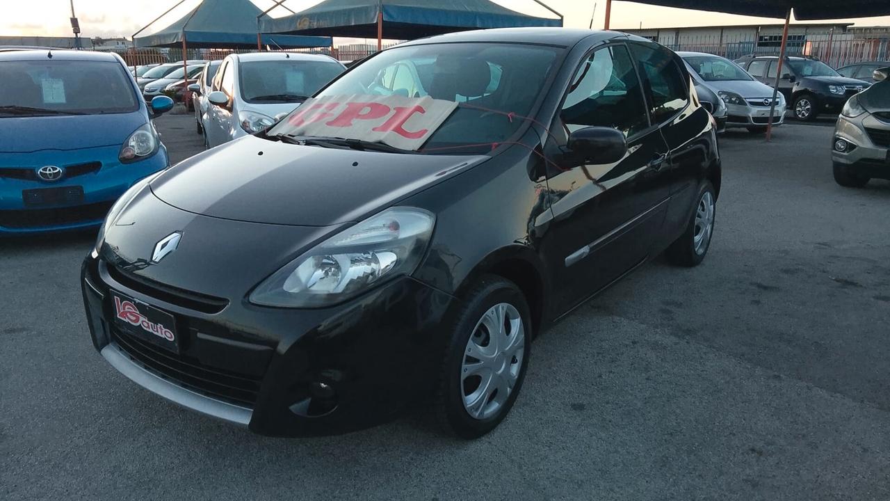 Renault Clio 1.2 benzina gpl di serie