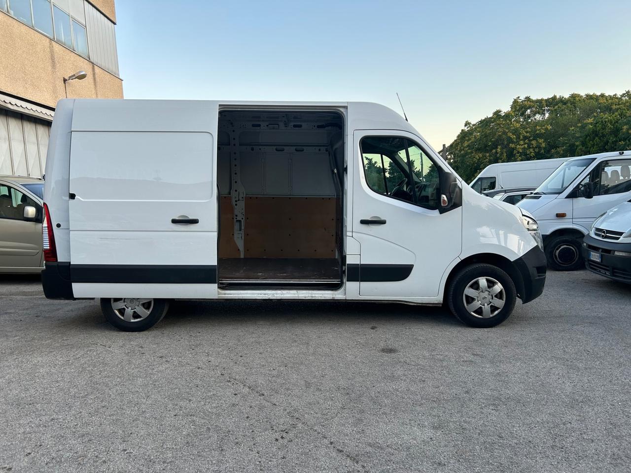 Nissan NV400 2.3 dCi PC-TN Furgone
