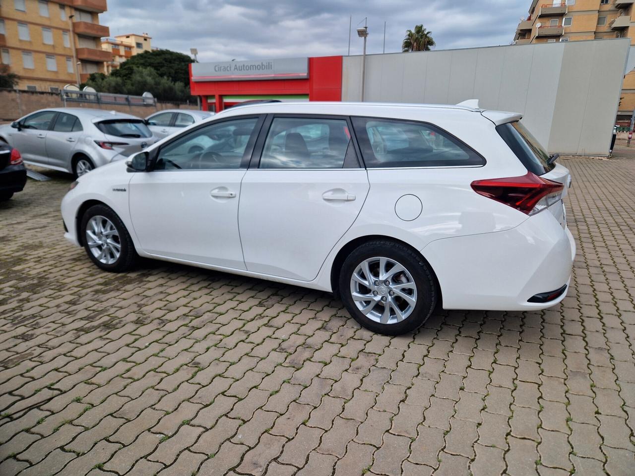 Toyota Auris Touring Sports 1.8 Hybrid Business