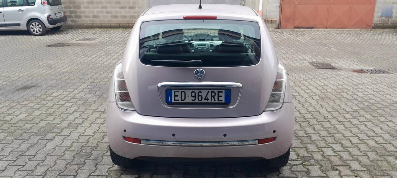 Lancia Ypsilon 1.2 69 CV Elle Euro5 NeopatentatiOK