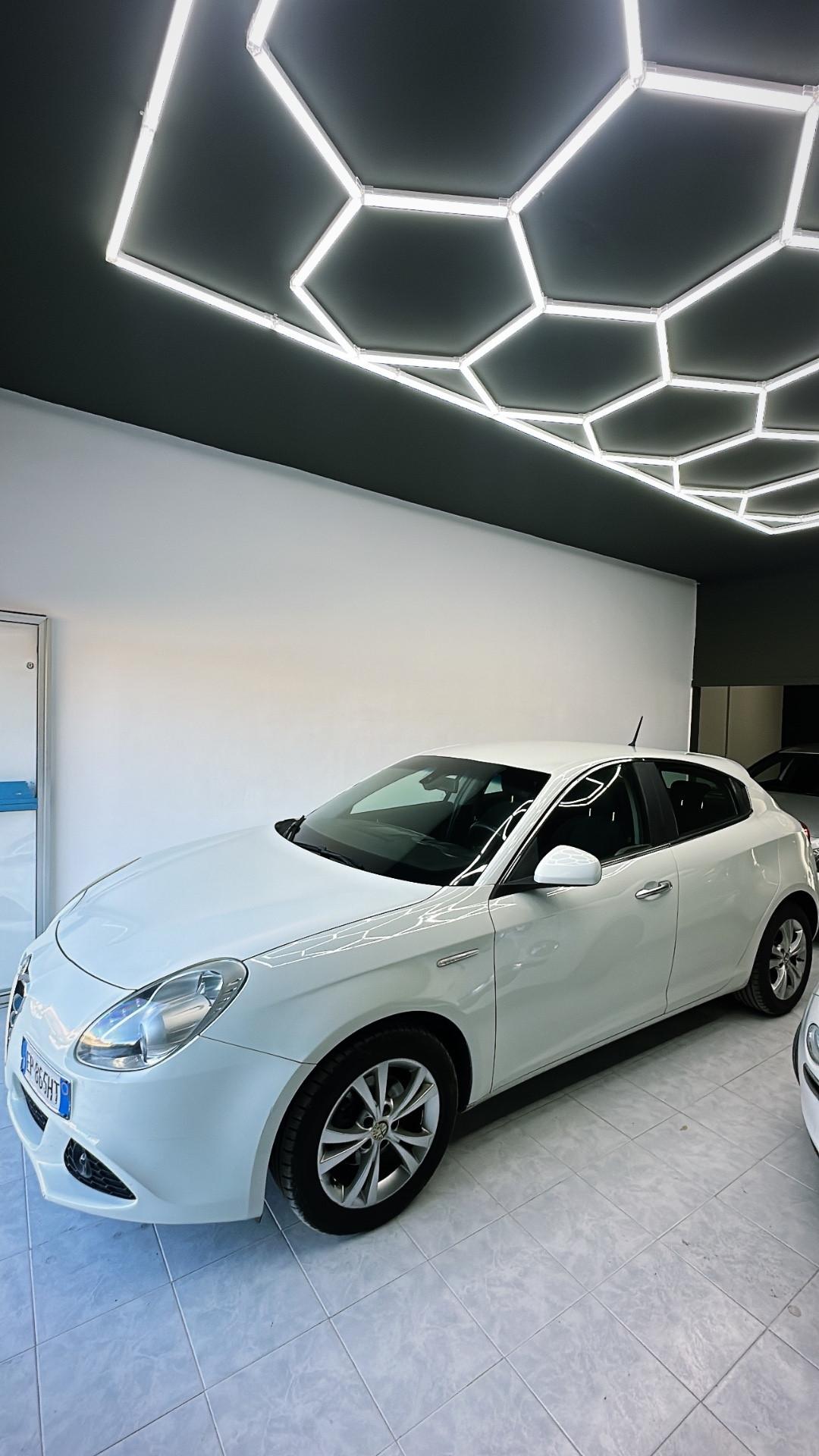Alfa Romeo Giulietta 1.6 JTDm-2 105 CV Distinctive