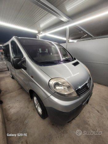 Opel vivaro 9 posti