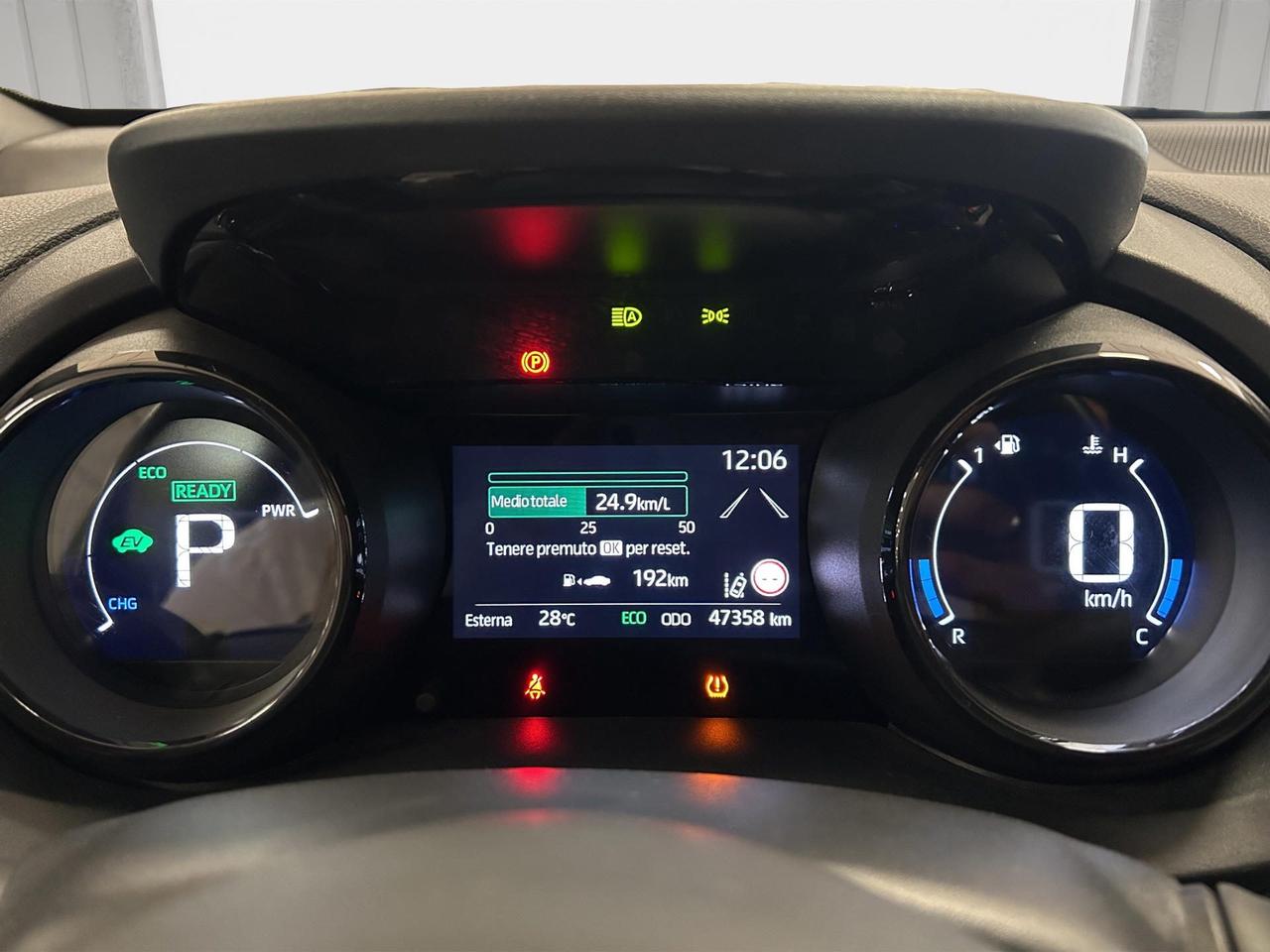 Toyota Yaris 1.5h Lounge