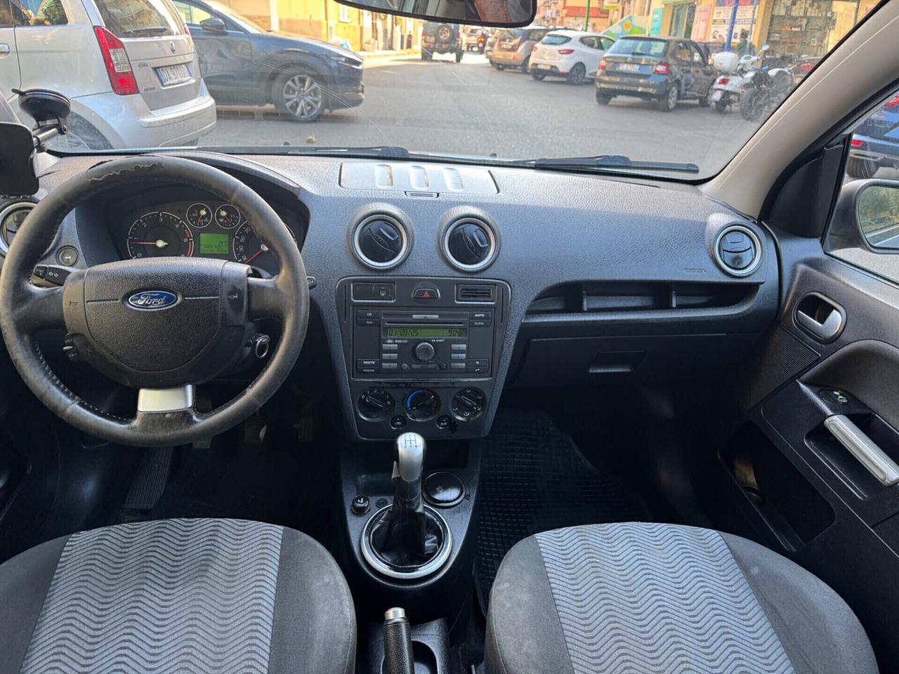 Ford Fusion Fusion 1.6 TDCi 5p COMMERCIANTI