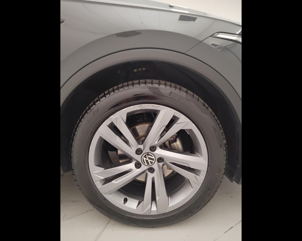 VOLKSWAGEN Tiguan II 2021 - Tiguan 2.0 tdi R-Line 150cv dsg