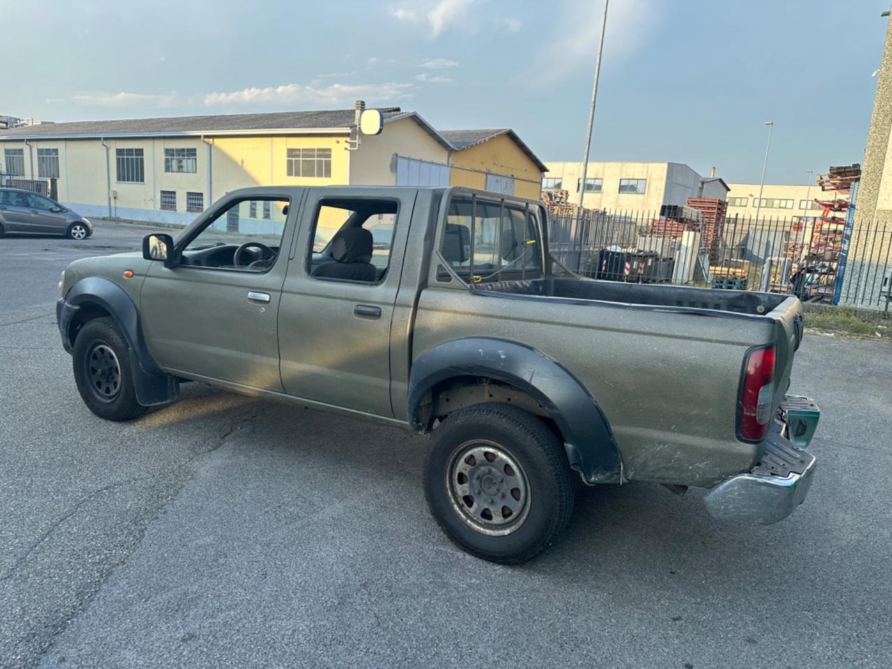 NISSAN PICK-up 4x4